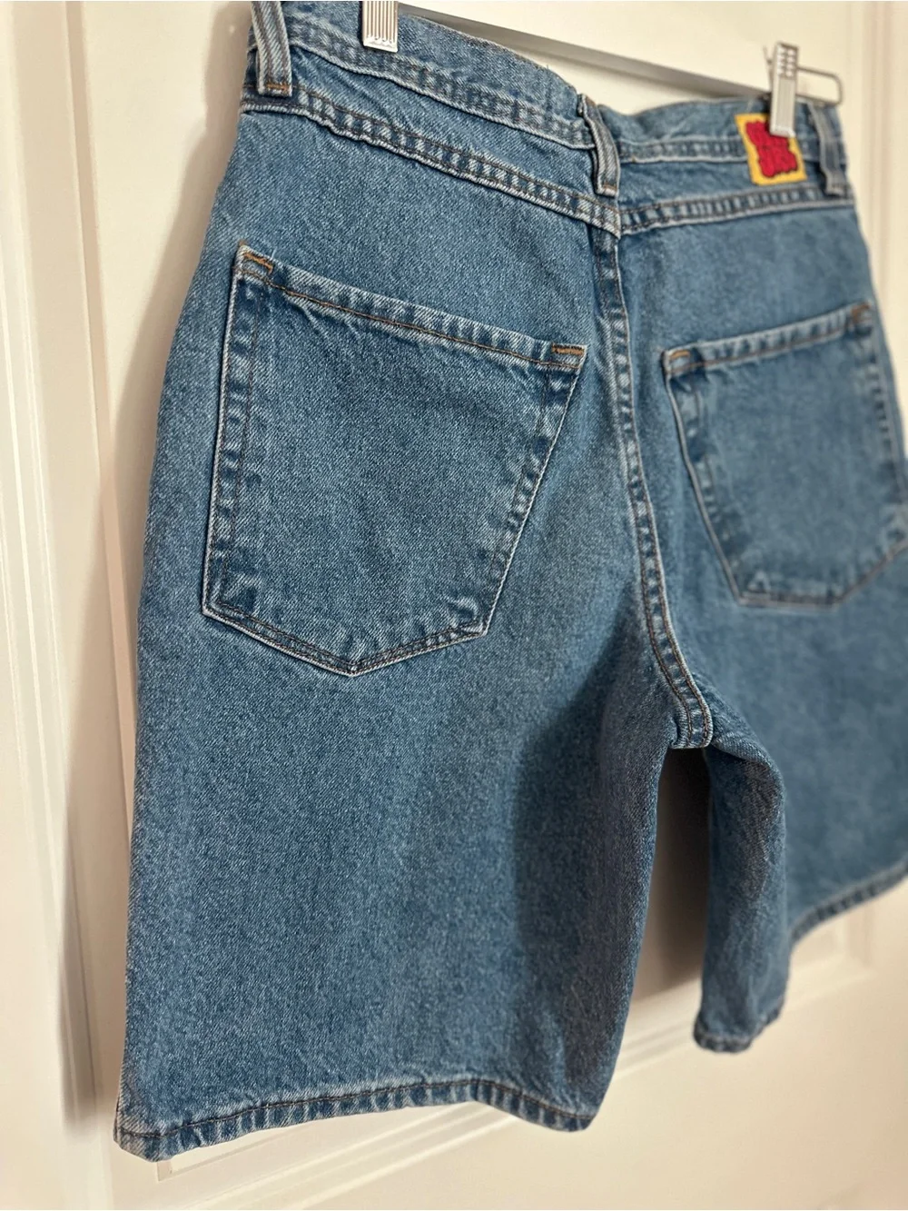 Empyre blue wash denim relax skate jorts